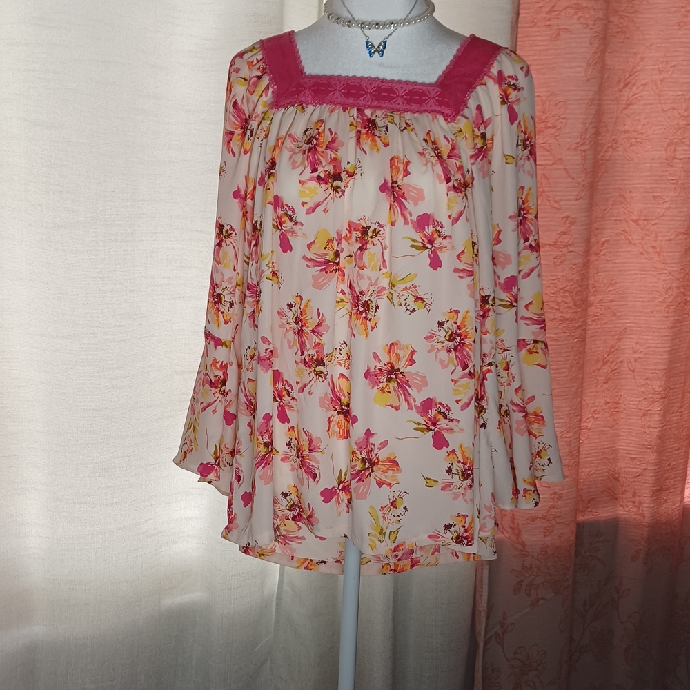 The Pioneer Woman Lace-Trim Floral Butterfly Blouse in Cream and Pink